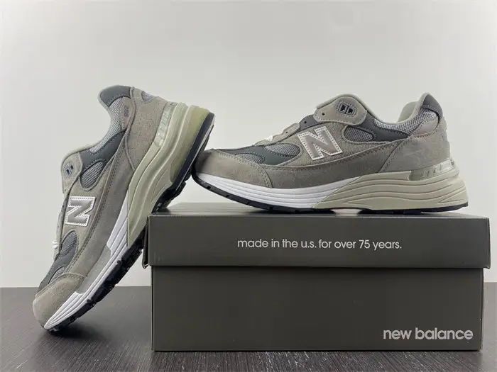 New Balance 992 Grey 