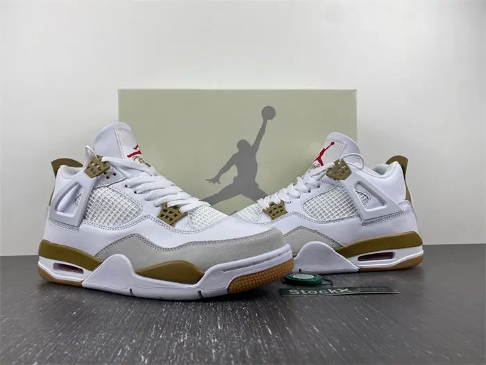 Nike SB x Air Jordan 4 