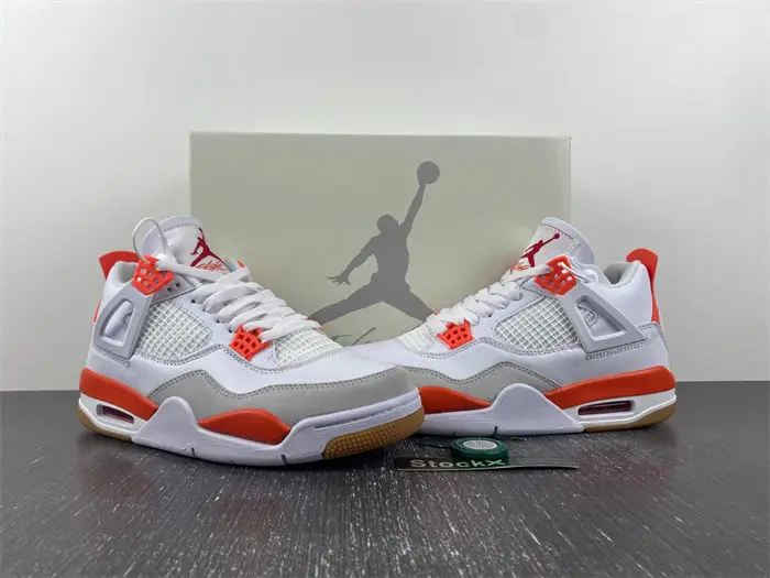 Nike SB x Air Jordan 4 