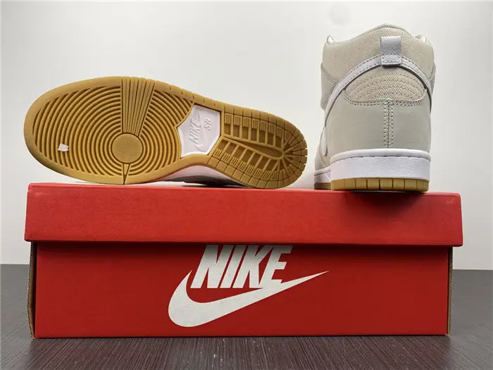 SB Dunk Hi Nike SB Dunk High 