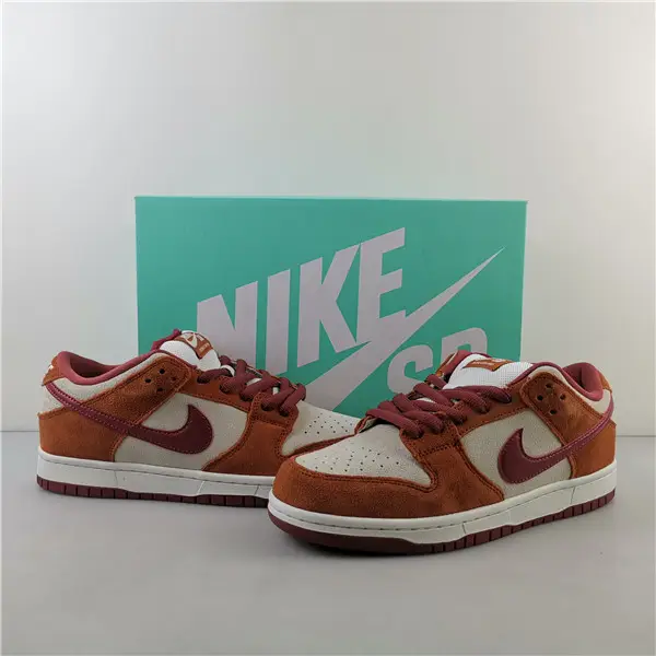 Nike SB Dunk Low Pro Dark Russet Cedar 