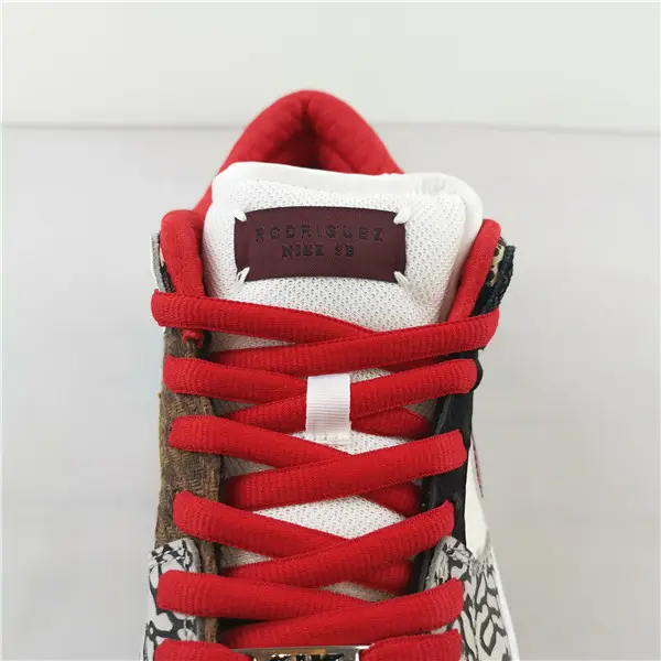 NIKE SB DUNK LOW WHAT THE P-ROD - 