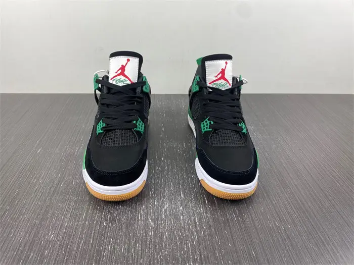 Nike SB x Air Jordan 4 