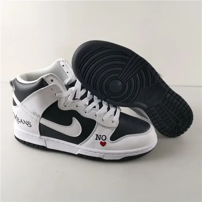 Supreme x Nike SB Dunk High QS 