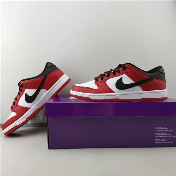 NIKE DUNK LOW CHICAGO 