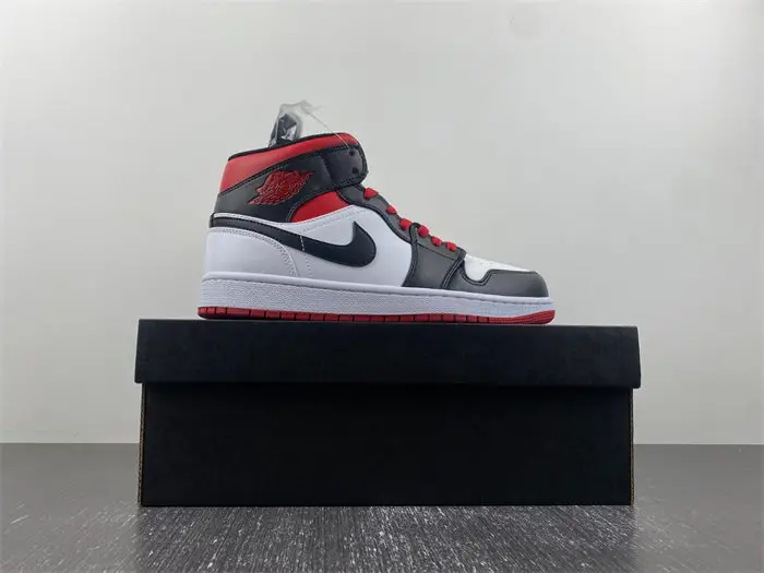 Jordan 1 Mid Gym Red Black Toe 