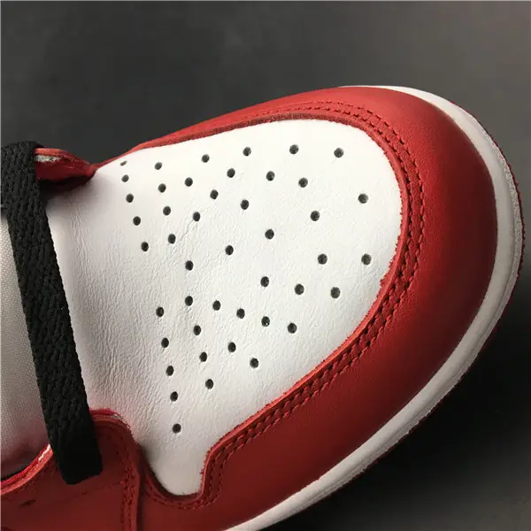 Air Jordan 1 Retro High 