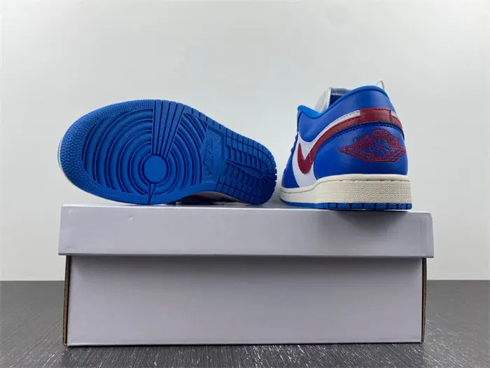 Air Jordan 1 Low 
