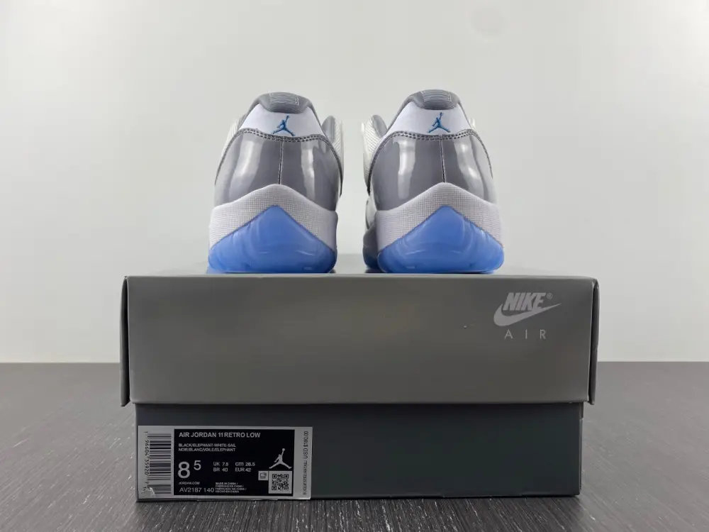 Air Jordan 11 Low 