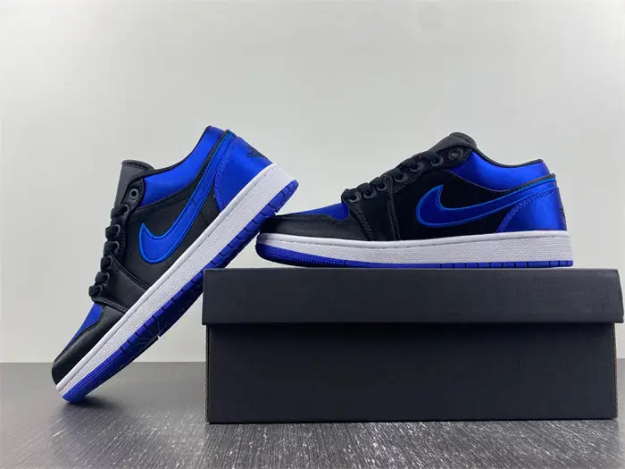 Air Jordan 1 Low 