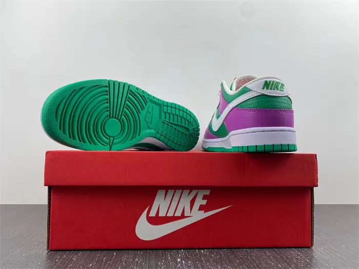 Nike Dunk Low Stadium Green Fuchsia 