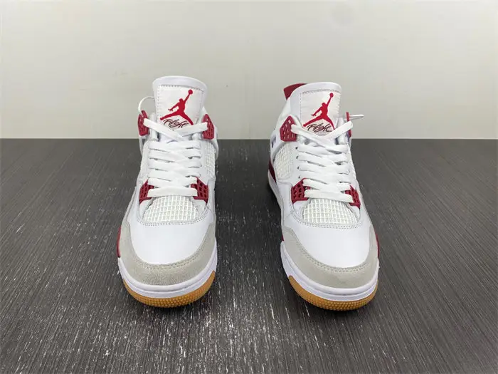Nike SB x Air Jordan 4 