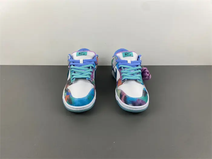 Futura Laboratories x Nike SB Dunk Low FL 