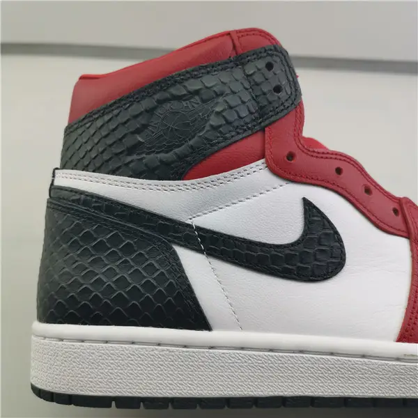 Air Jordan 1 High OG WMNS 