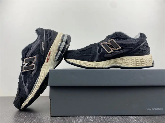 New Balance 1906D Protection Pack Black 
