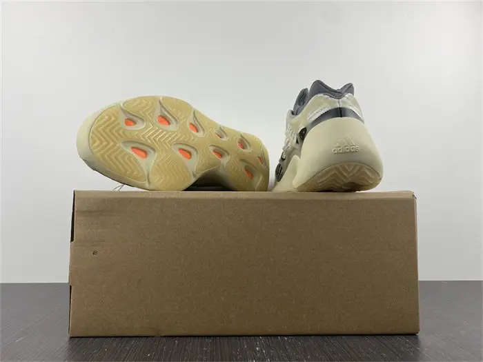 adidas Yeezy 700 V3 Fade Salt 