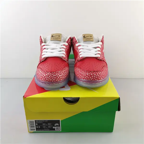 Nike Dunk SB Low Stingwater Magic Mushroom 