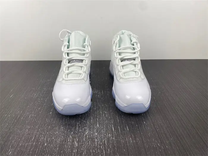 Air Jordan 11 Retro 'Silver Anniversary' 