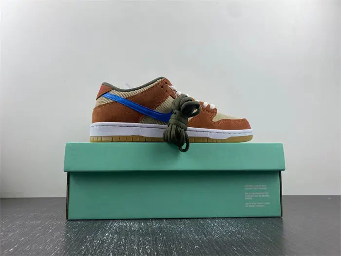 Nike SB Dunk Low Pro SB 