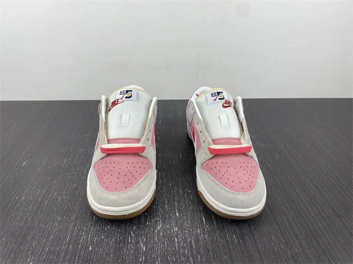 Nike Dunk Low SE 