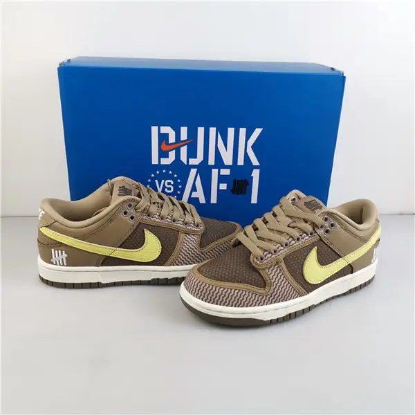 Nike Dunk Low SP UNDEFEATED Canteen Dunk vs. AF1 Pack 