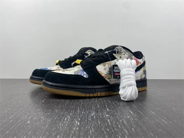 Nike SB Dunk Low Supreme Rammellzee 