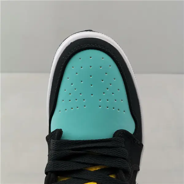 Jordan 1 Low Black Aurora Green Laser Orange 
