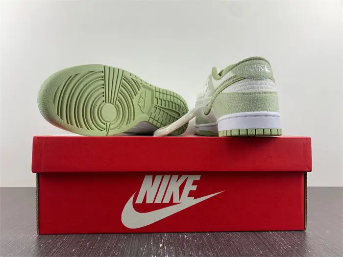 Nike Dunk Low SE Fleece Pack Honeydew 