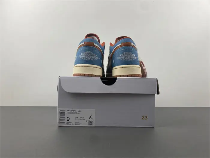The Women’s Air Jordan 1 Low 