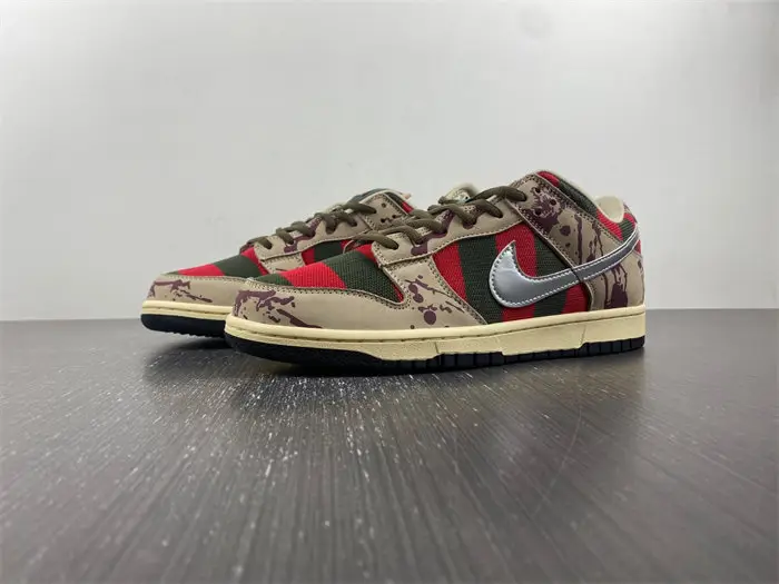 Nike SB Dunk Low 