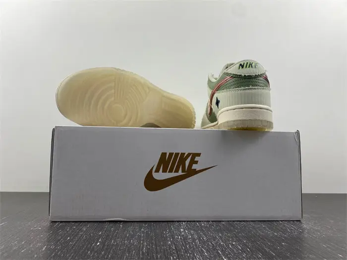 Nike Dunk Low Retro PRM Kyler Murray Be 1 of One 