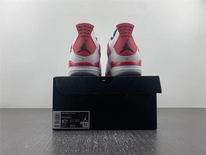 Air Jordan 4 