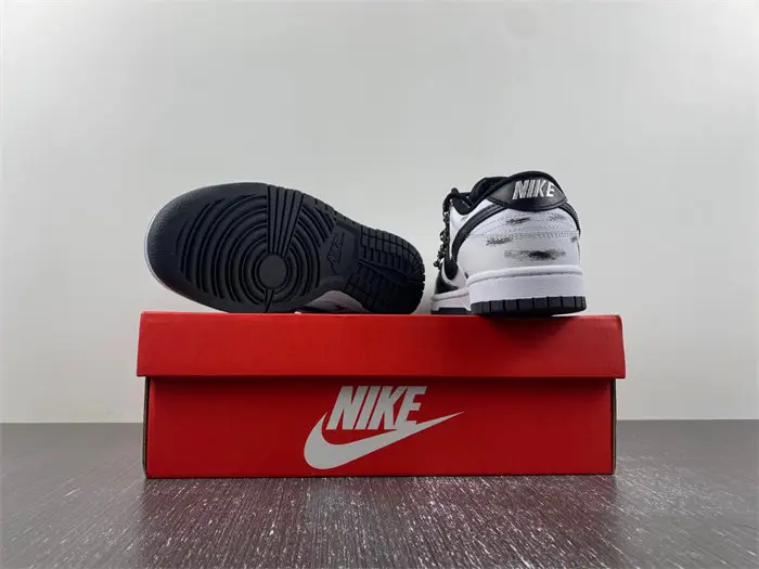 Nike Dunk Low Retro 