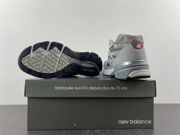 New Balance 990v3 Grey 
