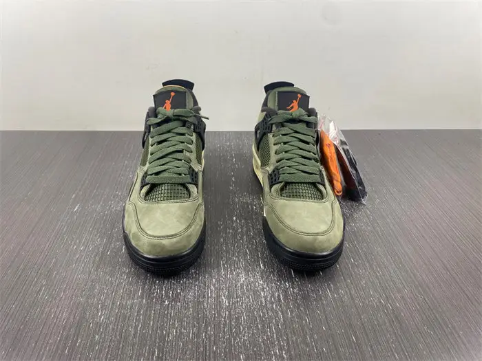 Jordan 4 Retro Undefeated 