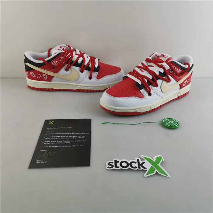 Nike SB Dunk Low UNIVERSITY RED 