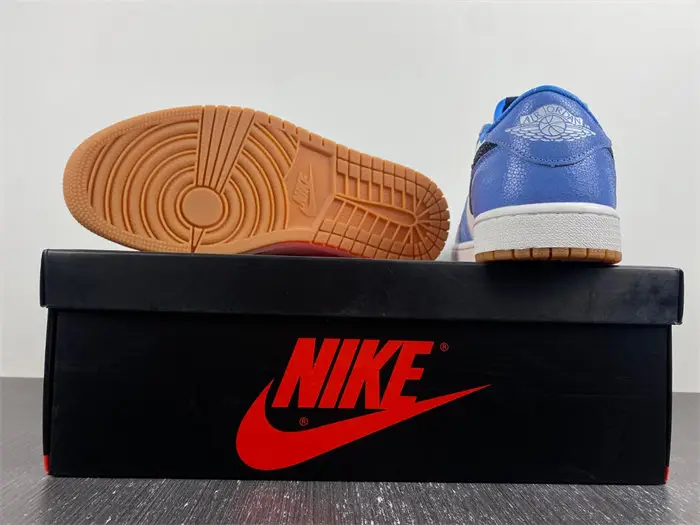 Air Jordan 1 Low 