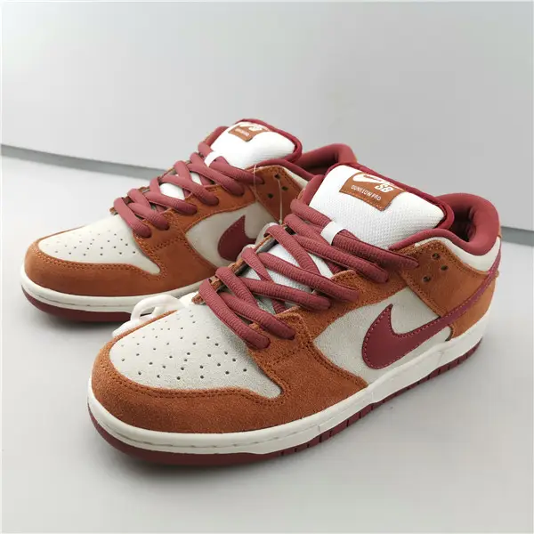 NIKE SB DUNK LOW PRO DAEK RUSSET CEDAR 