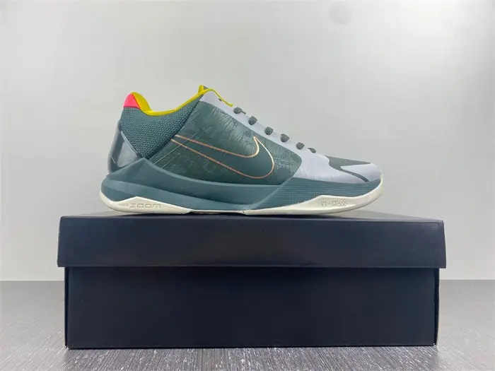 NIKE KOBE V PROTRO 