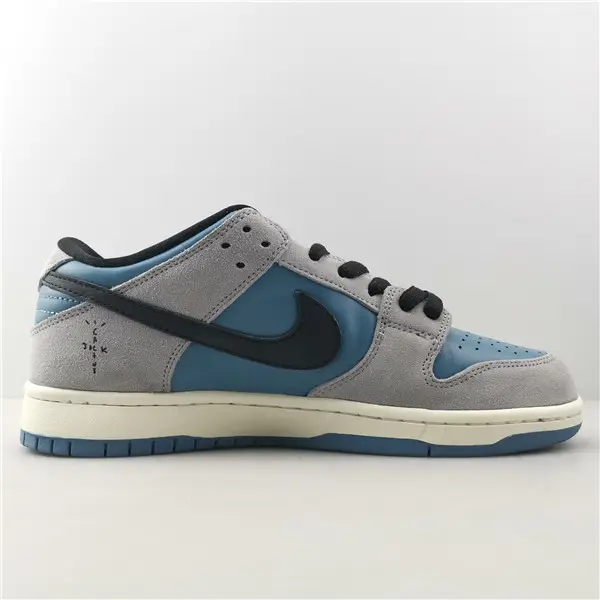 NIKE DUNK LOW TRAVIS SCOTT X 