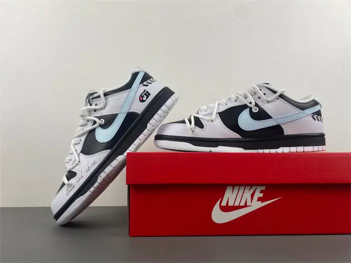 Nike Dunk Low 