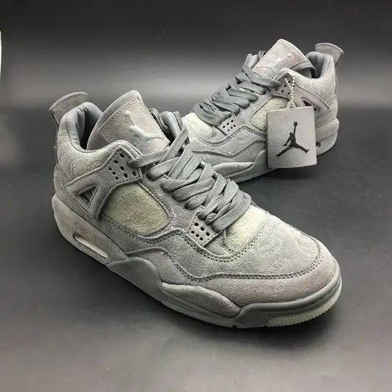 AIR JORDAN 4 RETRO 