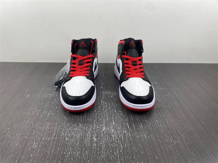 Jordan 1 Mid Gym Red Black Toe 