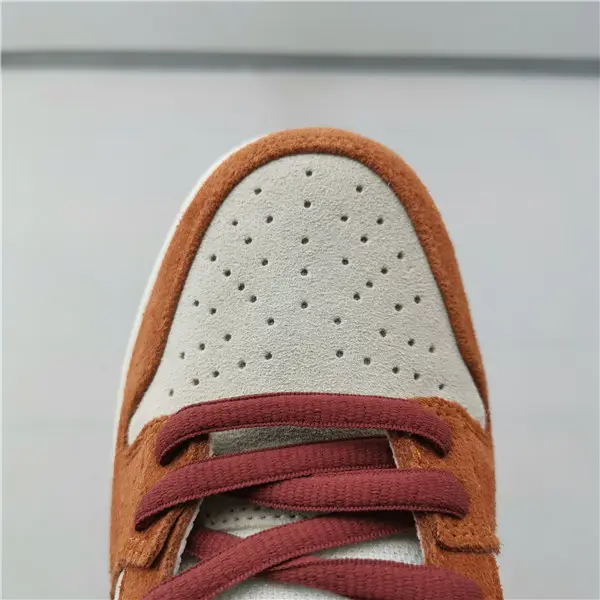 NIKE SB DUNK LOW PRO DAEK RUSSET CEDAR 