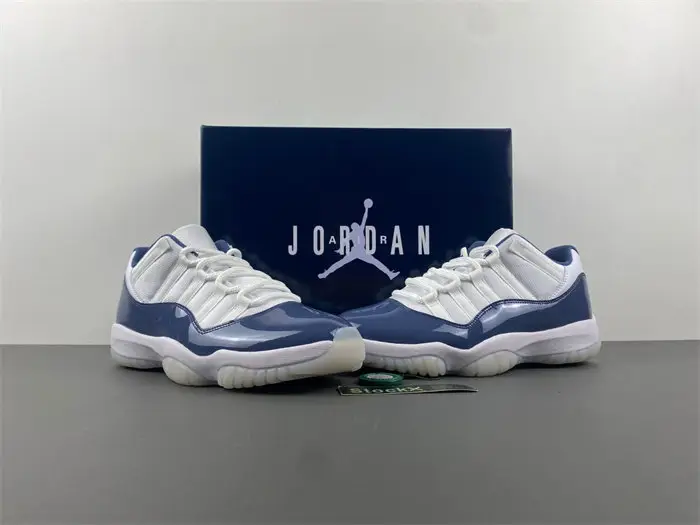 Air Jordan 11 Low white 