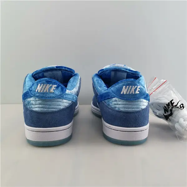 NIKE SB DUNK LOW PRO QS 