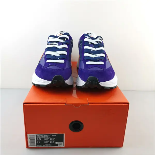 Nike Vaporwaffle sacai Dark Iris 