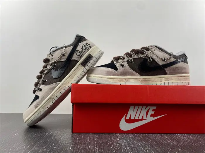 Nike Dunk Low 