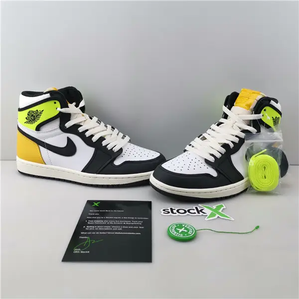 AIR JORDAN 1 RETRO HIGH OG 'VOLT GOLD' 