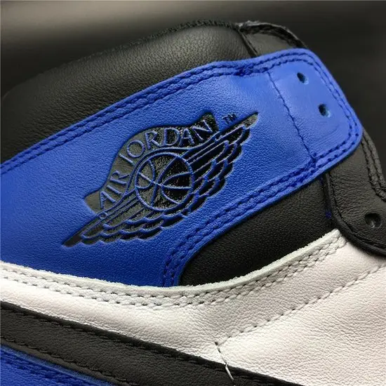 AIR JORDAN 1 RETRO 